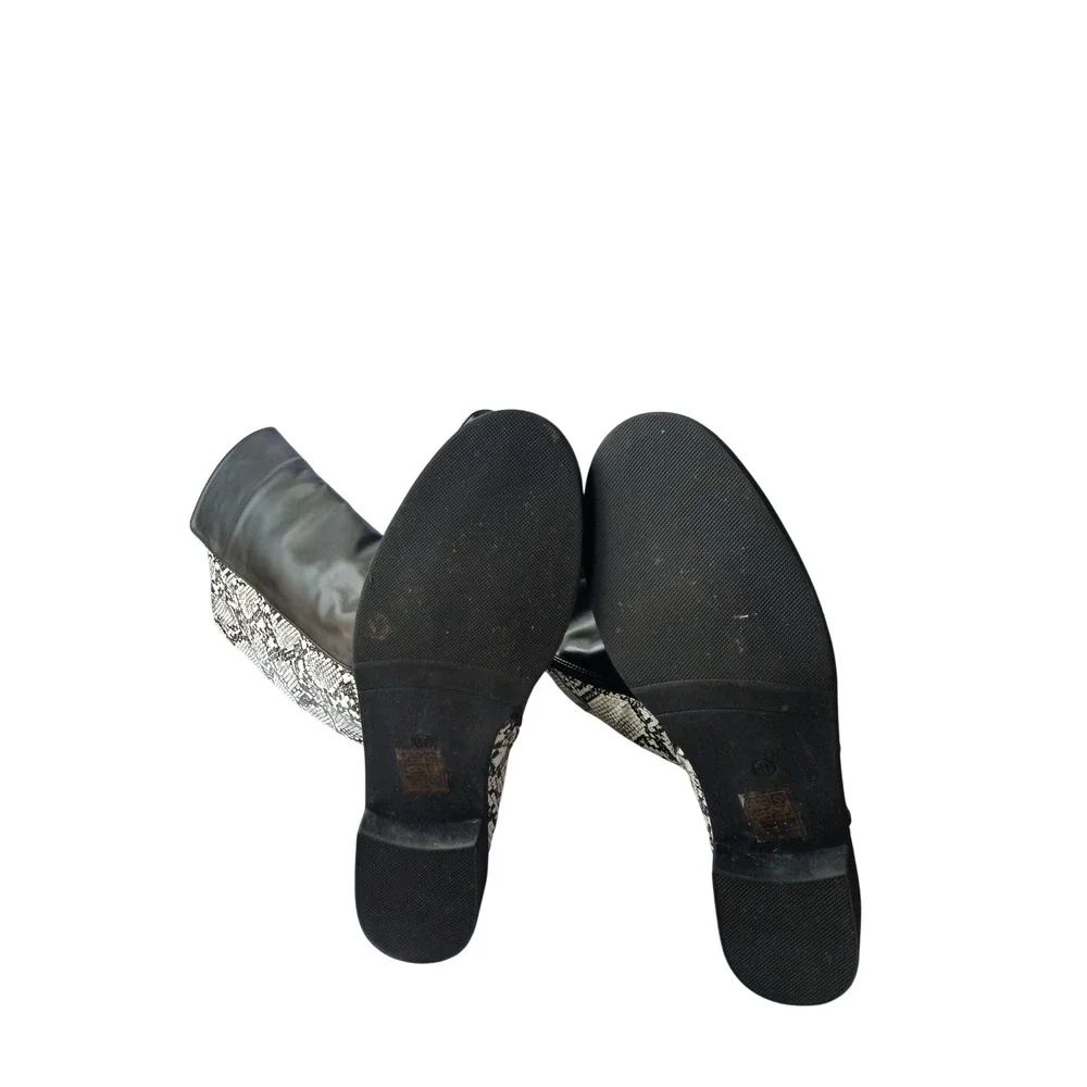 Black Snakeskin Knee High Boots Gold Buckle Straps Low Heel Round Toe‎ Zip Up 10